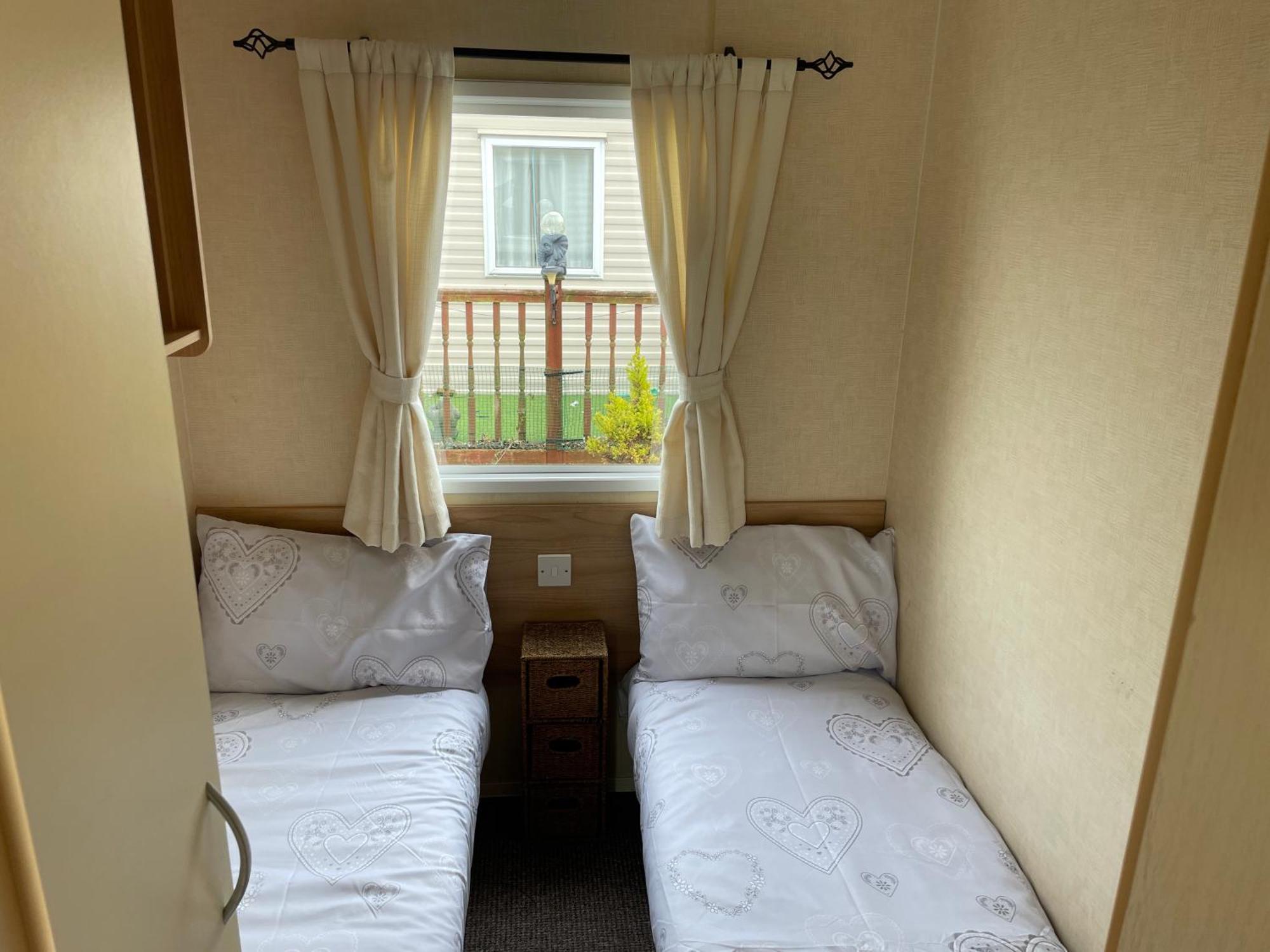 The Luxury Wolds Retreat 6 Berth 3 Bedrooms Beds Made For Arrival Wifi Ingoldmells Zewnętrze zdjęcie